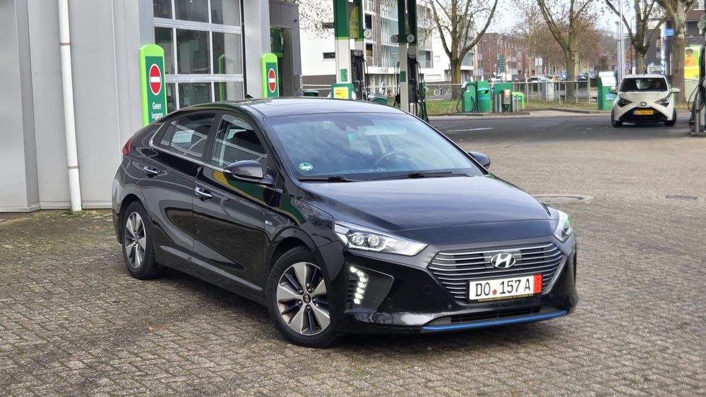 Hyundai IONIQ Hyundai  Ioniq   Hibryd Electric