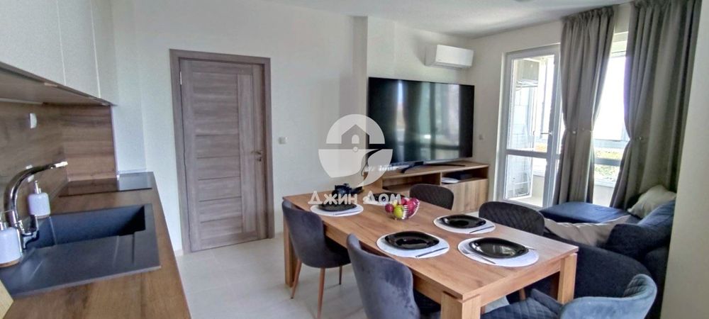 Продава се Тристаен апартамент в Бяла - 100 кв.м за 628 €/кв.м - Снимка #1