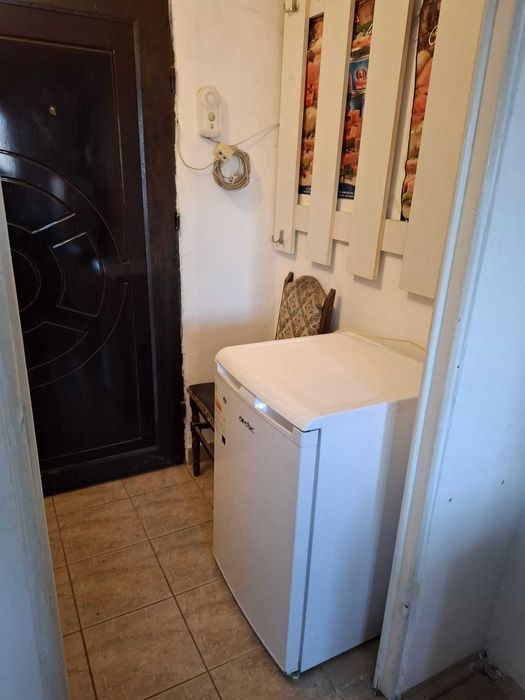 Dau în chirie garsoniera zona Rogerius, 17 mp, mobilată și utilată