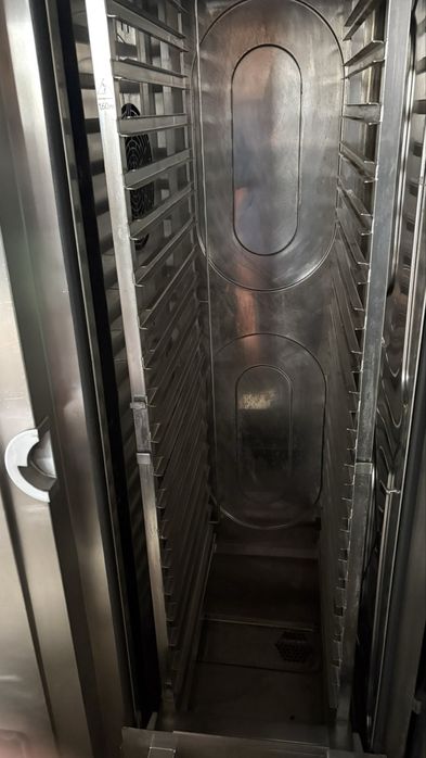 Конвектомат Convotherm 20 тави с количка