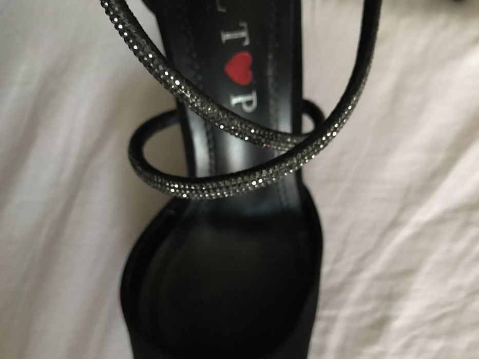 Pantofi cu toc, negri