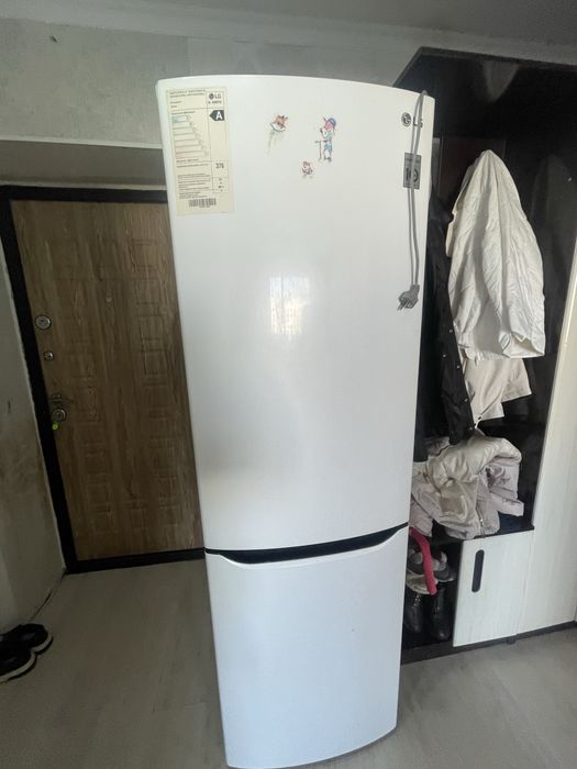 Продам холодильник не в рабочем состоянии