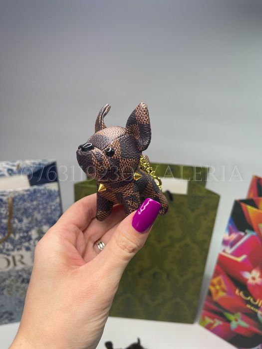 Louis Vuitton - Dog Key Pouch Breloc Catel