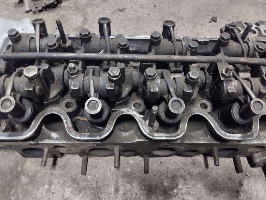 Головка мерседес 124