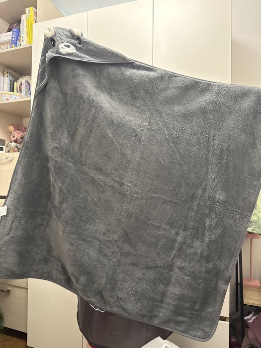 Детское полотенце, вешалка, подушка