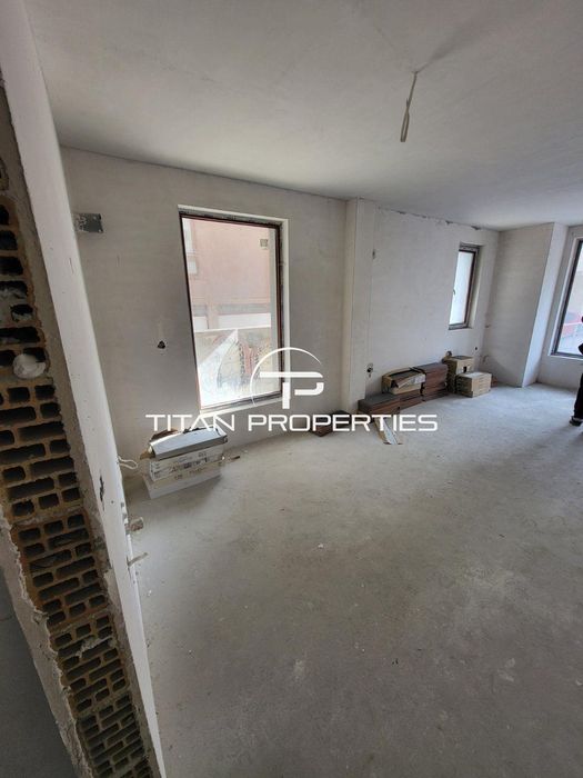Продава се Тристаен апартамент в Бургас, Сарафово - 90 кв.м за 907 €/кв.м - Снимка #1