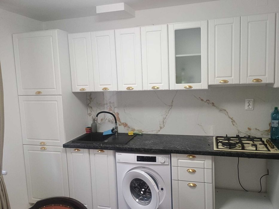 Apartament 3 camere de închiriat în zona centrala