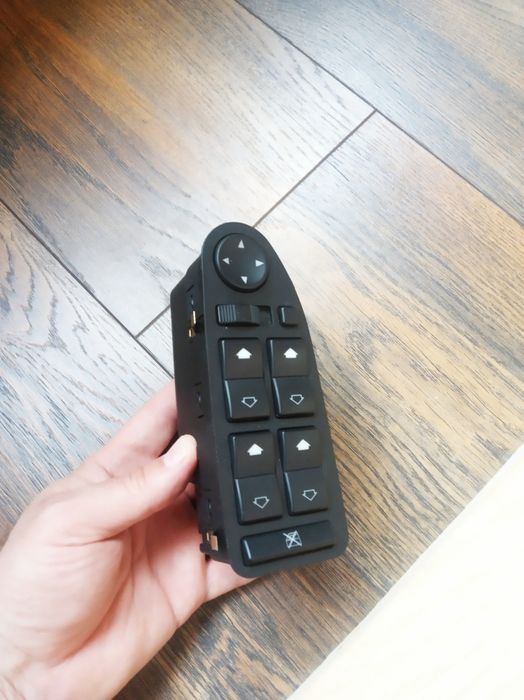 Блок стеклоподъёмника на BMW E38/ E39