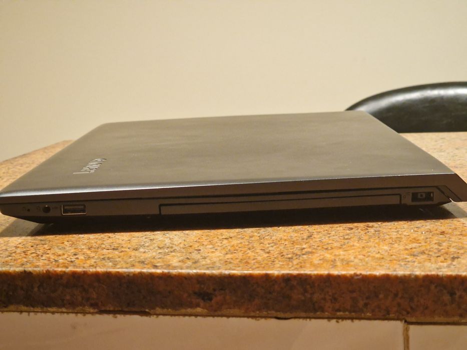Laptop Lenovo v310
