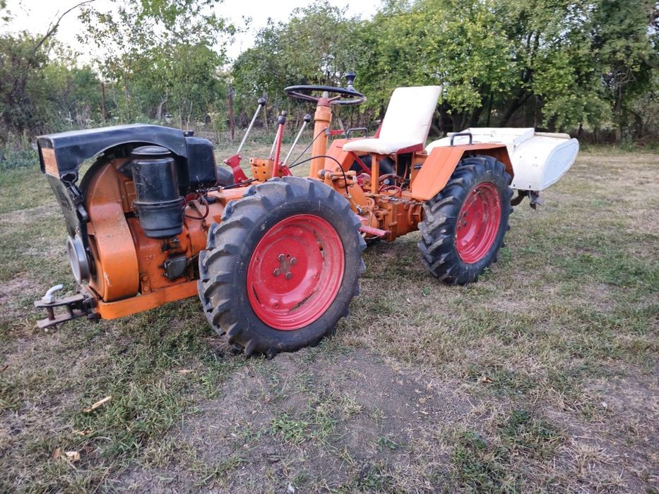 Vând tractor pasquali 946