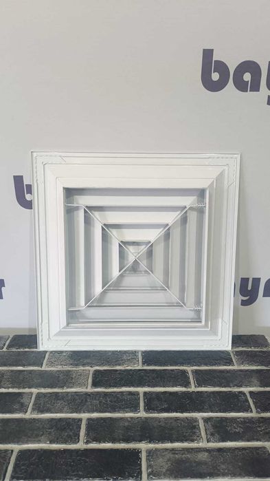 Диффузор квадратный 300х300 (425х425)