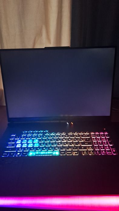 Срочно продам Asus Rog Strix G18