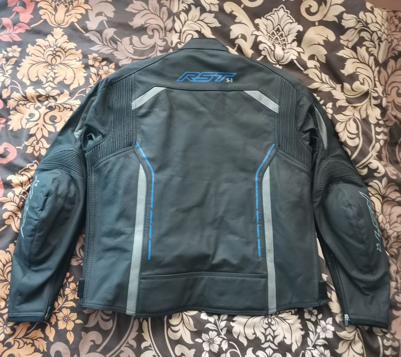4 броя Кожени якета за мотор RST S1 CE
