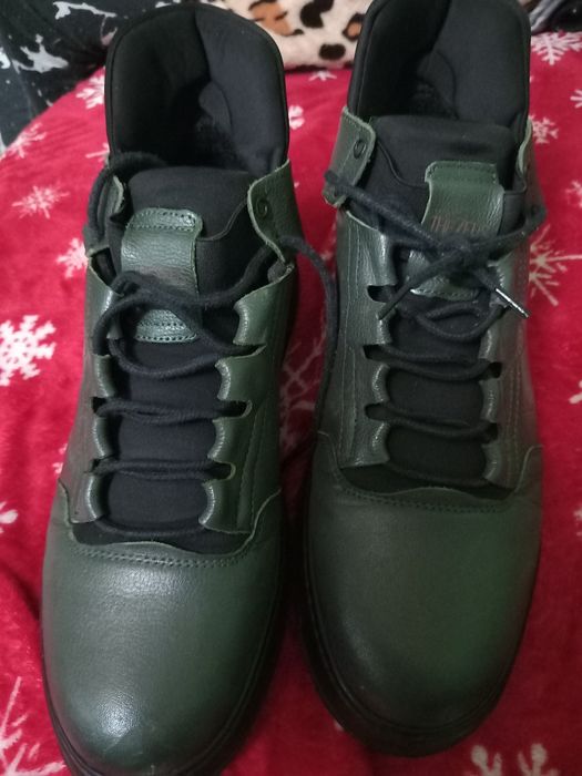 Încălțăminte folosiți odată