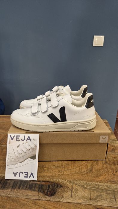 Încălțăminte cu scai pentru doamne VEJA