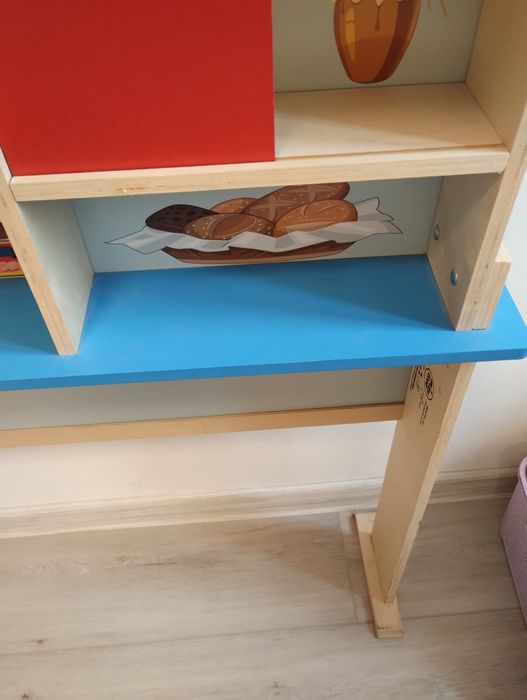 Дървен детски магазин