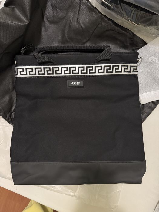 Дамска чанта calvin klein, mugler & versace