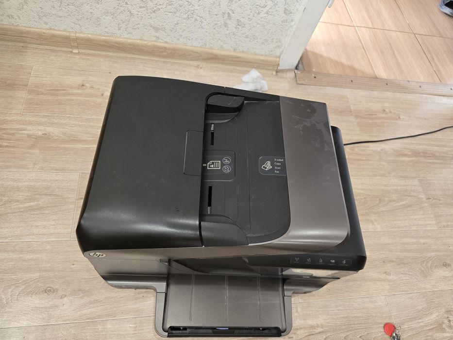 Принтер HP Officejet Pro 8600 Plus