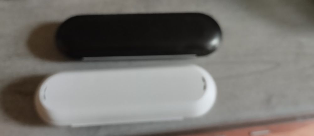 четки за зъби oral b ,iи кутия за съхранение Philips