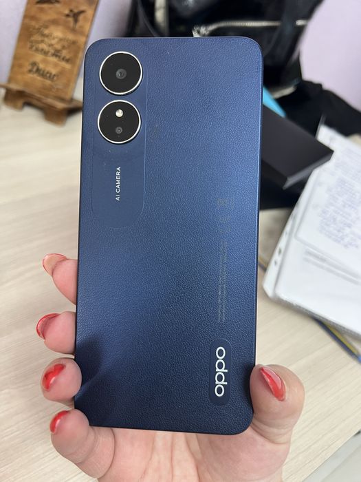 Продам телефон оппо а17