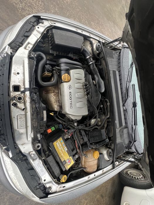 Opel Vectra B 1.8 НА ЧАСТИ