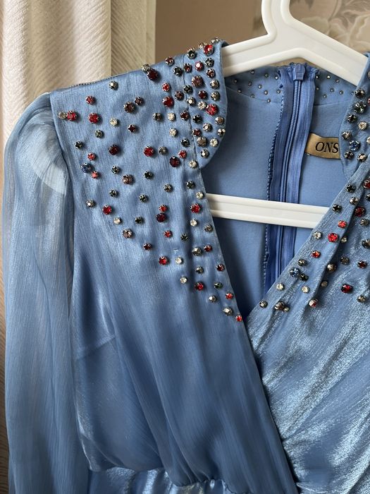 Продам платье 42 размера