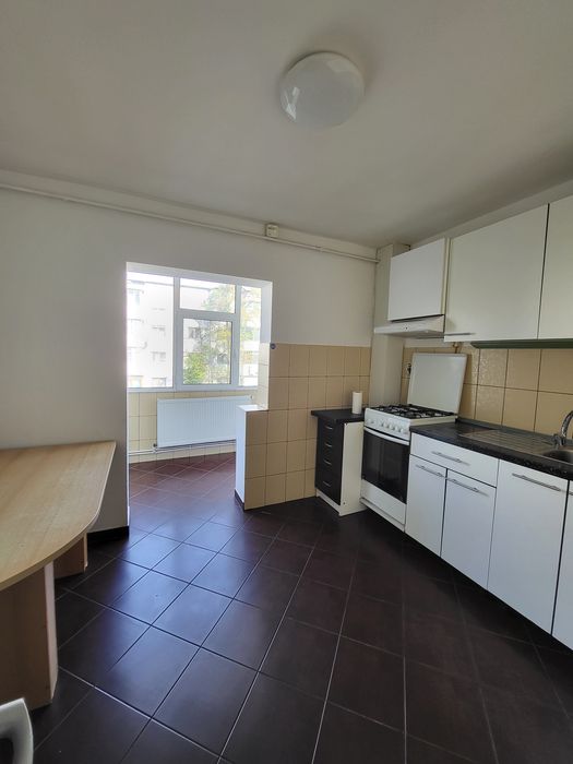 Închiriez apartament 3camere Iași Nicolina