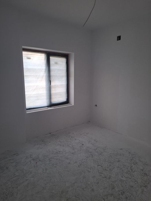 Къща с три спални