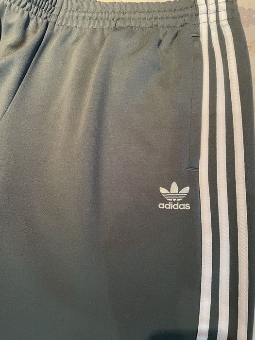 Trening Adidas originals gri si negru noi cu eticheta!!!