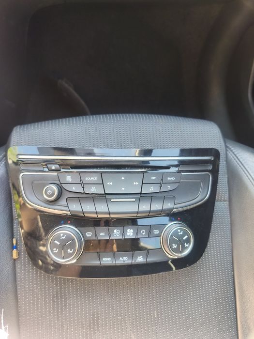 Panou Modul Unitate Navigatie Comenzi Climatronic Peugeot 508  2010-2018 hybrid