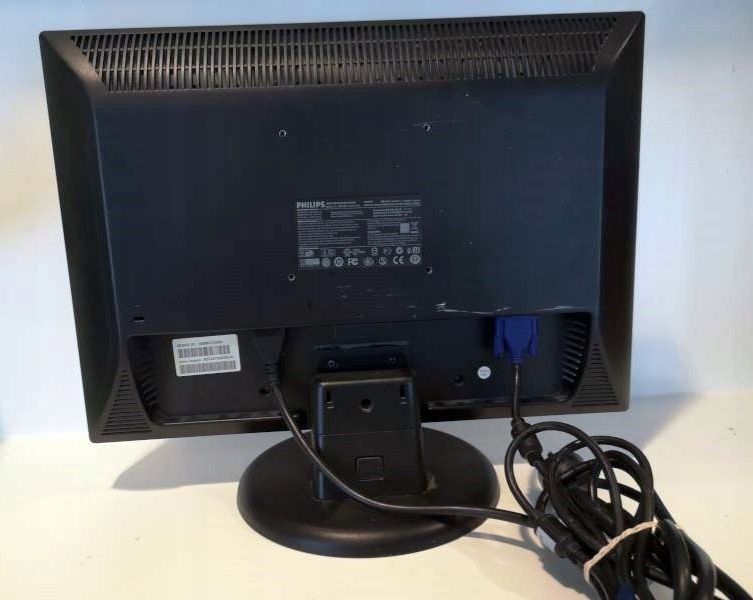 Монитор 19" Philips 190WV7