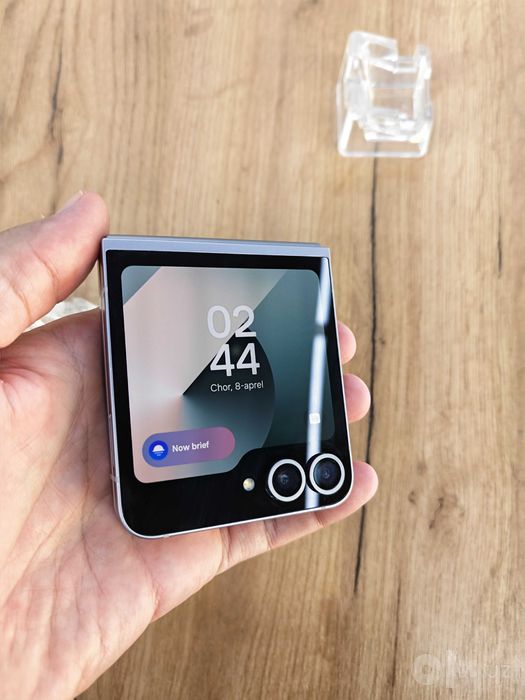Samsung Galaxy Flip 6
