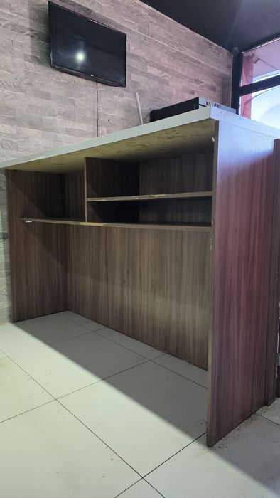 Продам полки (прилавки) две шт