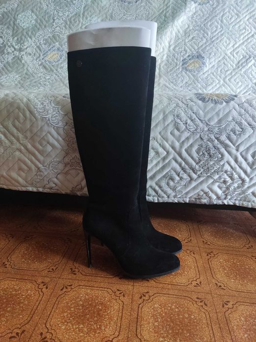 Продам женские сапоги