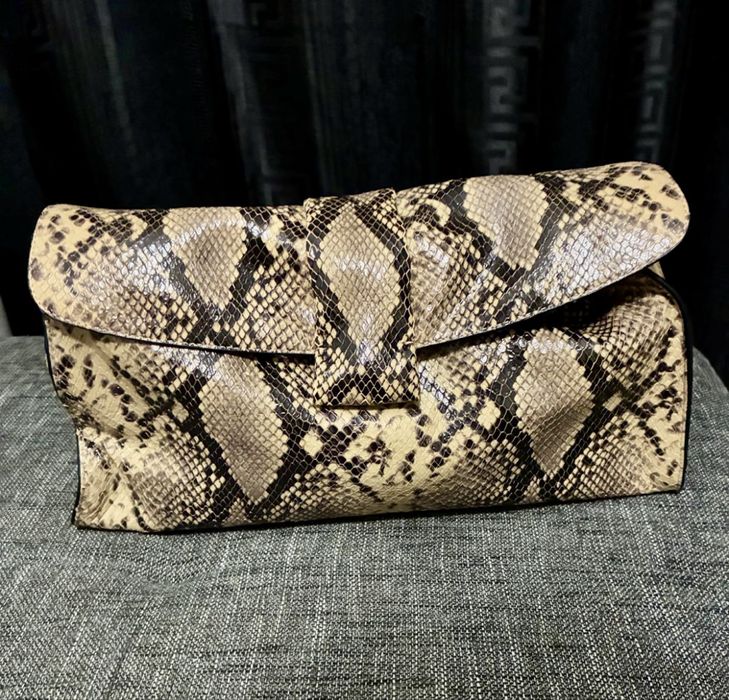 Genti de marca de lux .Nu ezita ..Reduceri de sarbatori