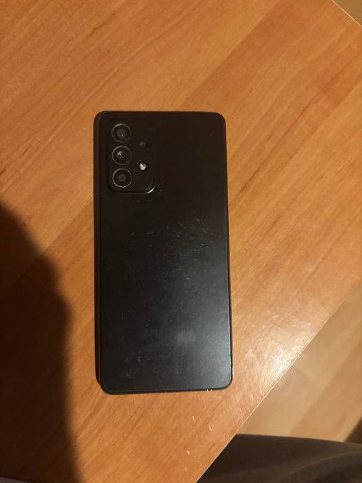 Samsung Galaxy A52s 5g Телефона си работи перфектно има леки забележки