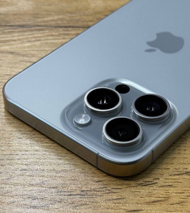 iPhone 15 Pro Max в рассрочку 0%