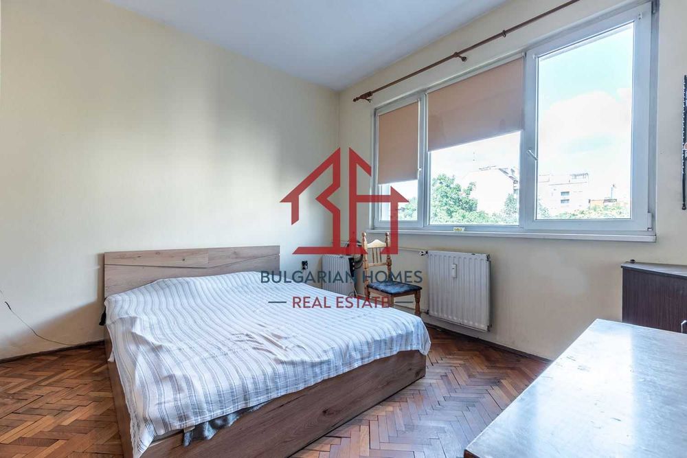 Продава се Тристаен апартамент в София, Център - 74 кв.м за 2973 €/кв.м - Снимка #4