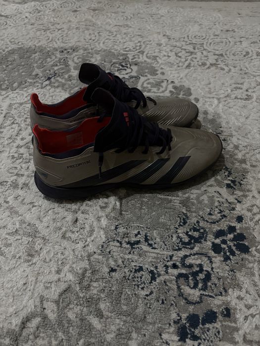 Оригинал сороконожки Adidas Predator