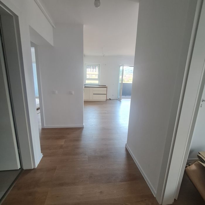 >Apartament 3 camere + două balcoane