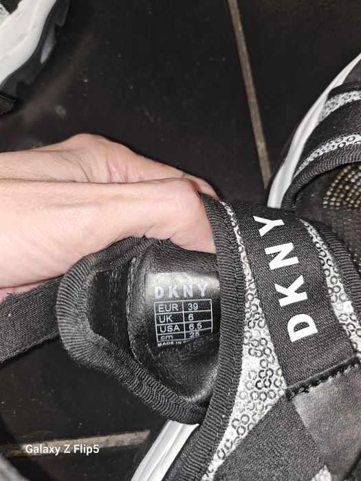 Сандали DKNY 39номер