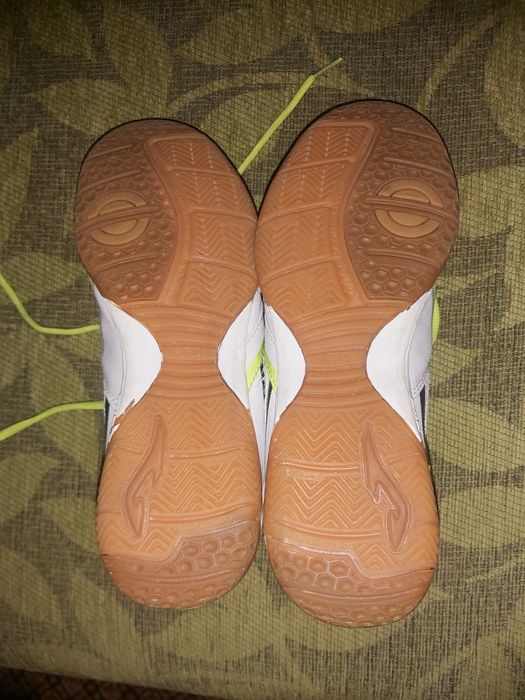 Маратонки Joma, Mizuno и Asics