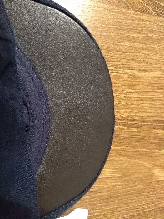 Sapca albastru inchis Waikiki marimea 60 NAVY cozoroc piele