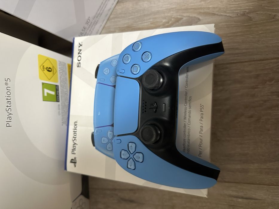 PS5 Slim + 2 джойстика + Pulse слушалки + 3 игри