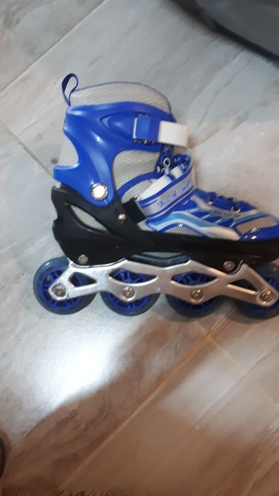 Продам дет. Роликовые коньки.