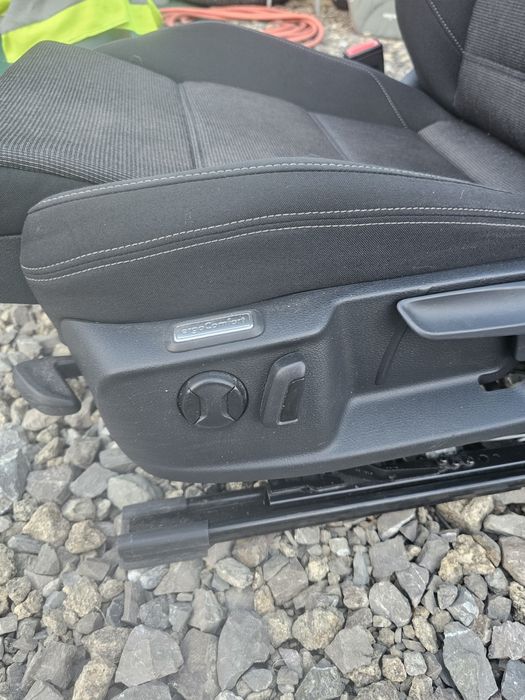 комплект седалки за Passat b8 комби 2015-2023 година .