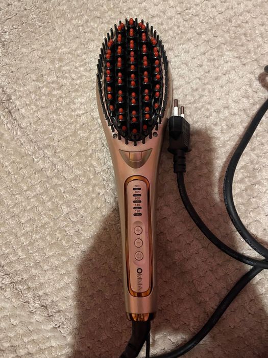 Четка за изправяне на коса