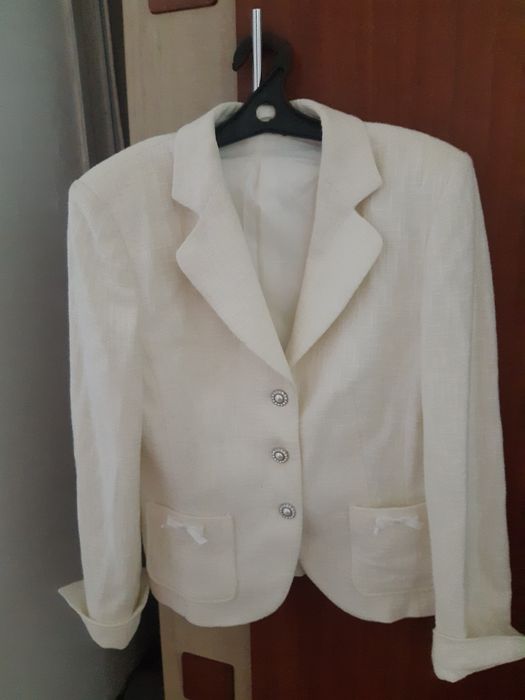 Продам пиджак новый размер 46