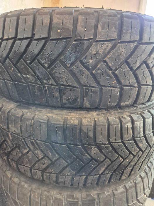 Четири сезонни гуми  MICHELIN AGILIS крос климат 195/65R16C