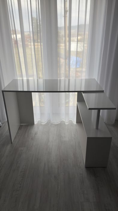 Vand birou alb lucios